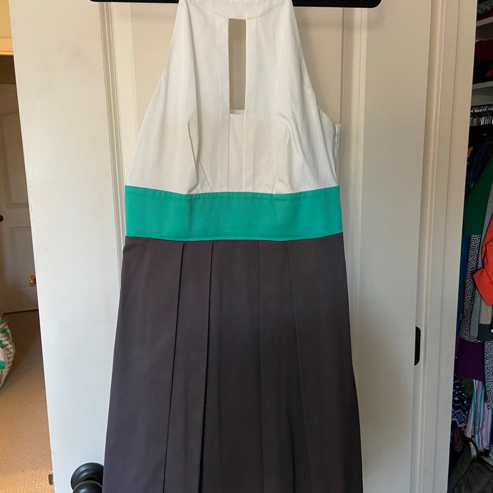 Jessica Simpson great and teal dress